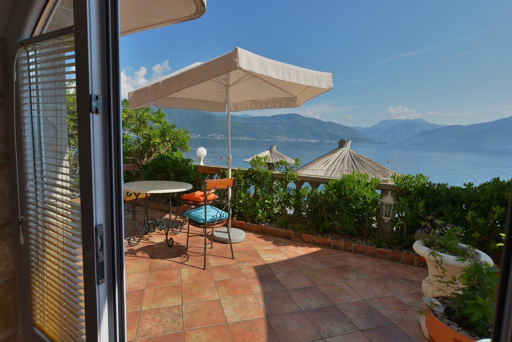Apartments Palace Mira Mare Tivat Dış mekan fotoğraf