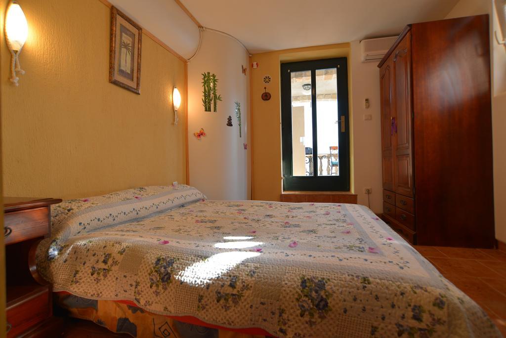 Apartments Palace Mira Mare Tivat Oda fotoğraf