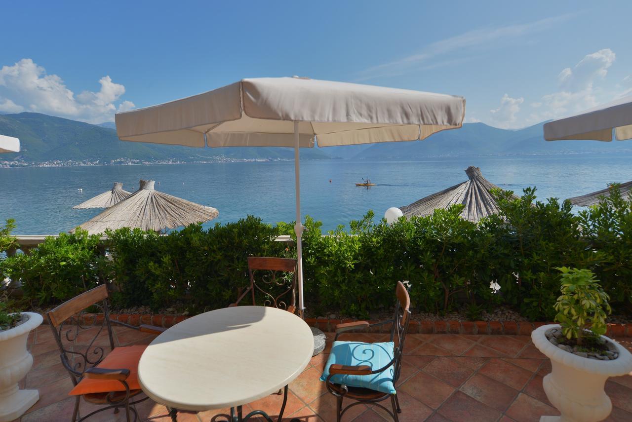 Apartments Palace Mira Mare Tivat Dış mekan fotoğraf